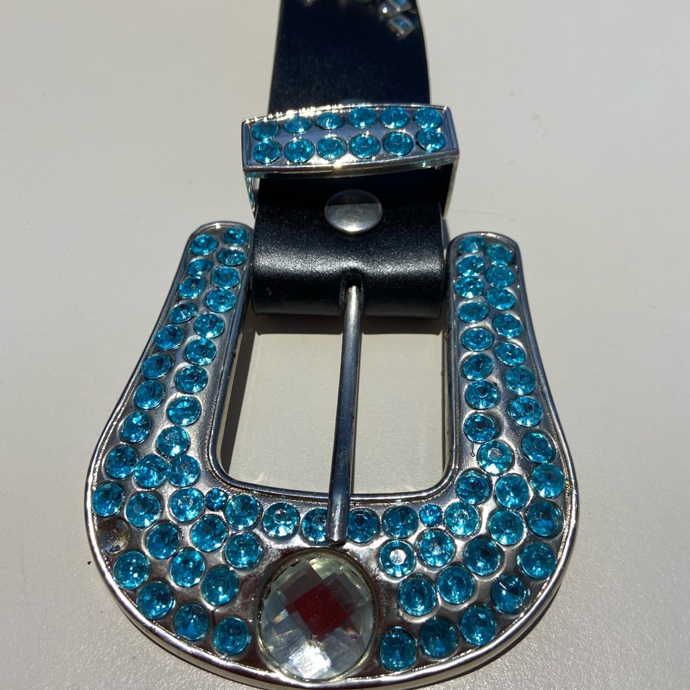 Western style belt with the bling factor
